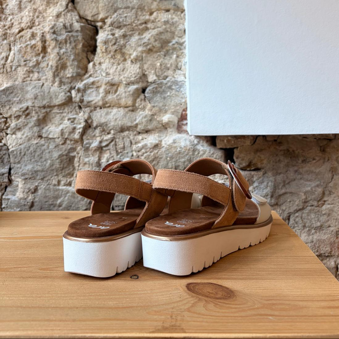 Sandales Ara Camel & Beige